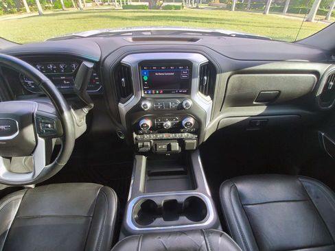 Used 2019 GMC Sierra 1500 SLT RWD image 10