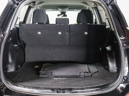 Certified 2017 Toyota RAV4 LE w/ Carpet Mat Package AWD/4WD image 27