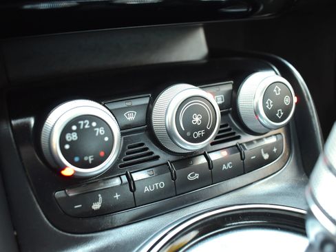 Used 2014 Audi R8 V10 AWD/4WD image 38
