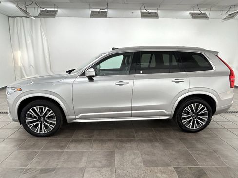 Used 2021 Volvo XC90 T5 Momentum w/ Climate Package image 2
