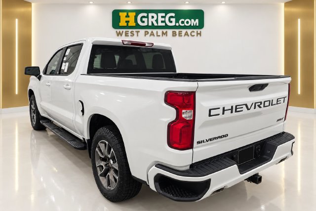 Used 2021 Chevrolet Silverado 1500 RST AWD/4WD image 2