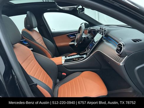 Used 2024 Mercedes-Benz GLC 300 4MATIC image 29