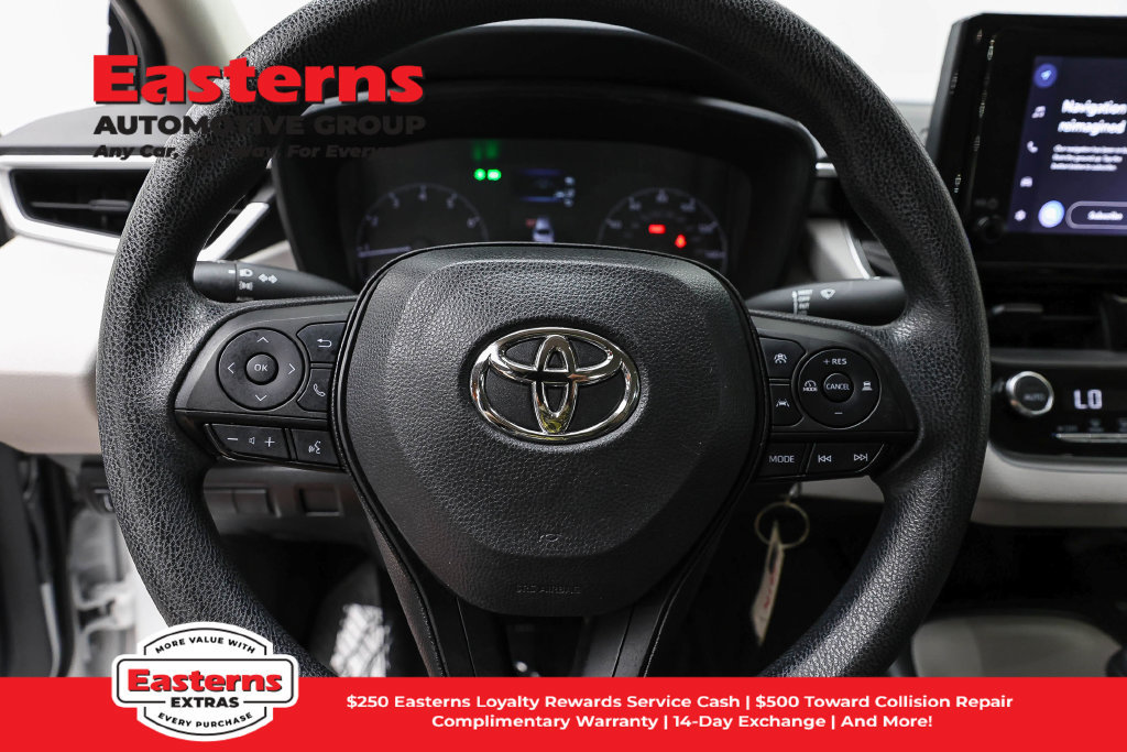 Used 2023 Toyota Corolla LE FWD image 11