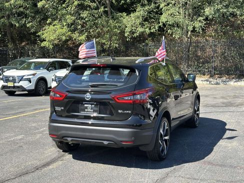 Used 2021 Nissan Rogue Sport SL w/ Premium Package image 5