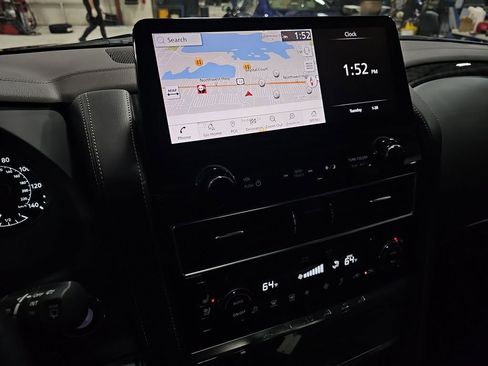 Used 2022 Nissan Armada Platinum image 42