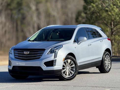 Used 2017 Cadillac XT5 Luxury w/ Driver Awareness Package image 7
