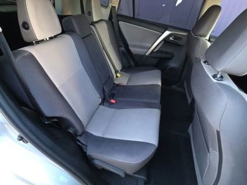 Used 2015 Toyota RAV4 XLE image 18