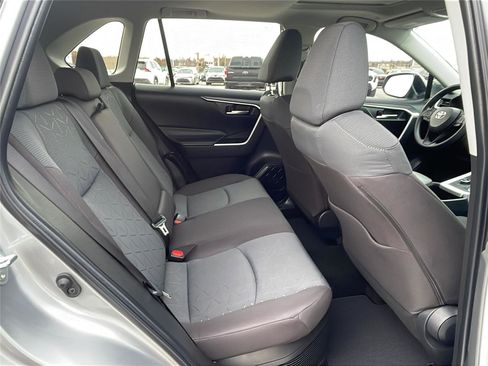 Used 2025 Toyota RAV4 XLE image 16
