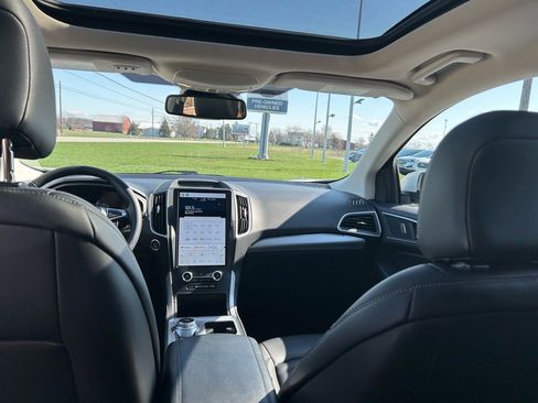 Used 2022 Ford Edge SEL w/ Convenience Package image 17
