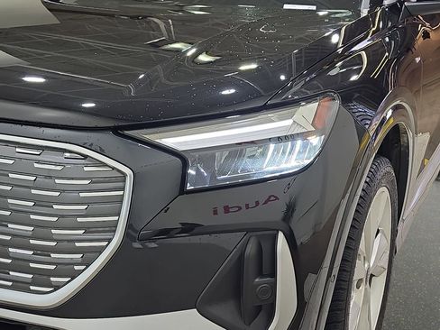 Used 2023 Audi Q4 e-tron Premium Plus w/ Premium Plus AWD/4WD image 29