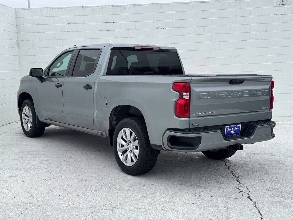 Used 2024 Chevrolet Silverado 1500 Custom RWD image 9