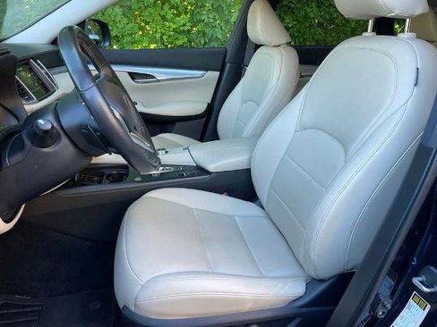 Certified 2020 INFINITI QX50 Luxe w/ Cargo Package AWD/4WD image 6