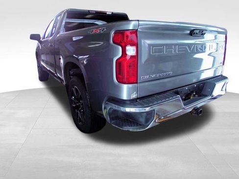 Used 2023 Chevrolet Silverado 1500 LT AWD/4WD image 2