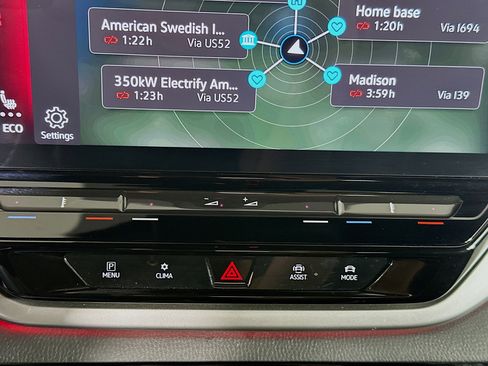 Used 2023 Volkswagen ID.4 S image 24