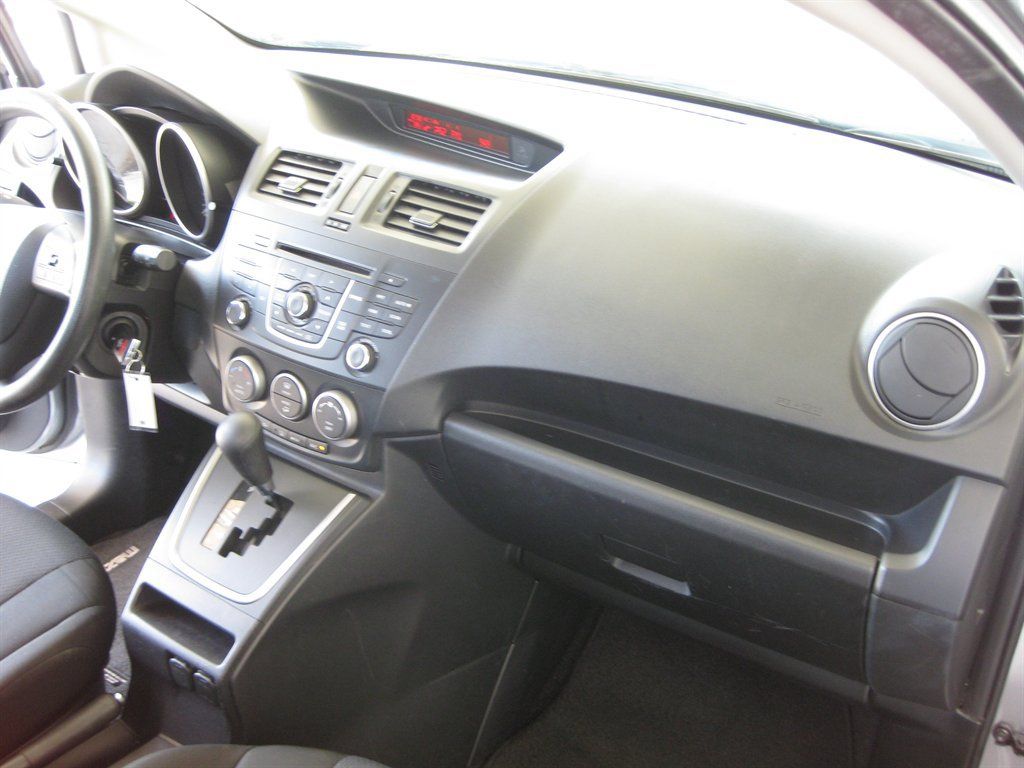 Used 2015 MAZDA MAZDA5 Sport FWD image 31