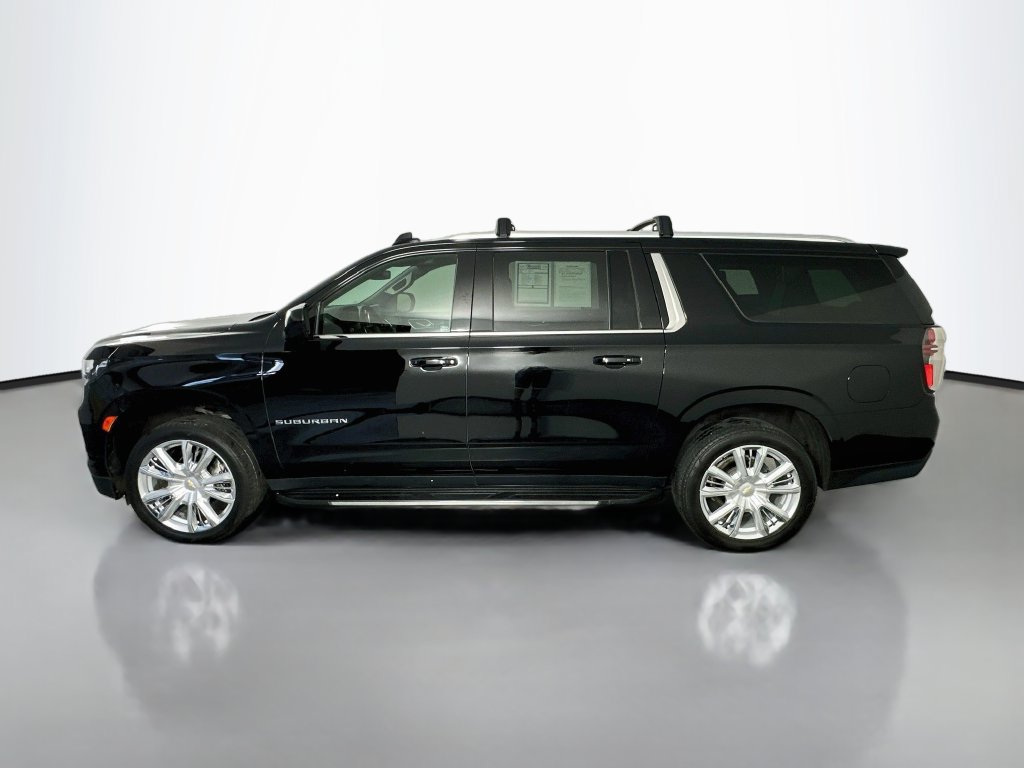 Used 2021 Chevrolet Suburban LT AWD/4WD image 4