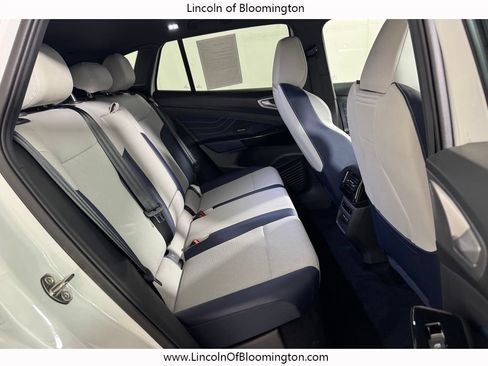 Used 2025 Volkswagen ID.4 Pro S Plus AWD/4WD image 11