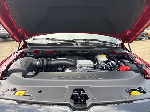 New 2026 RAM 1500 4x4 Crew Cab image 31