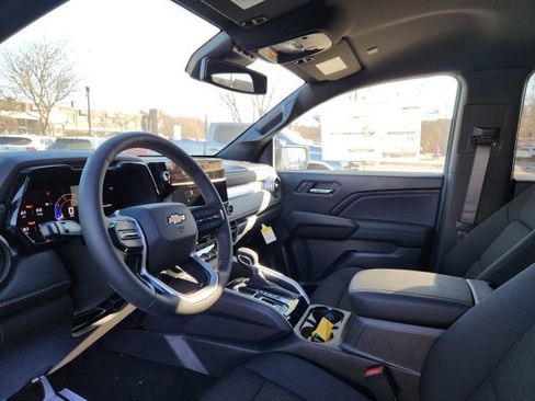 New 2024 Chevrolet Colorado LT w/ LT Convenience Package II RWD image 9