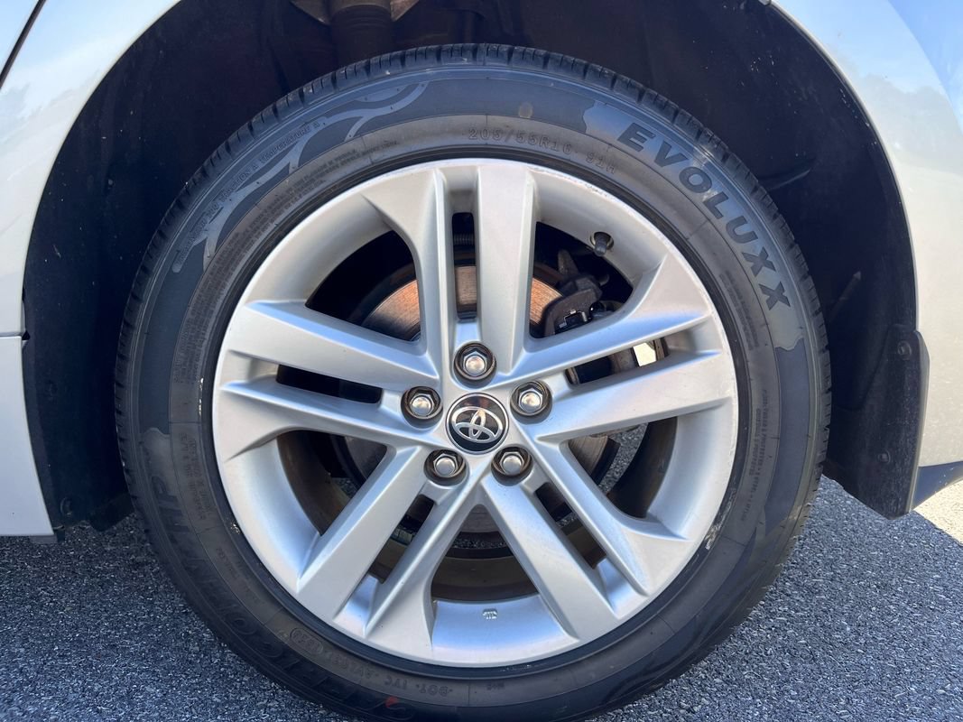 Used 2019 Toyota Corolla SE FWD image 24