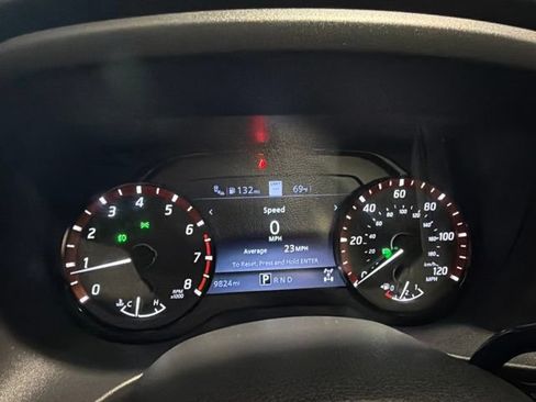 Used 2024 Nissan Titan PRO-4X w/ Pro-4x Convenience Package AWD/4WD image 22