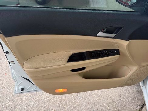 Used 2012 Honda Accord LX image 16