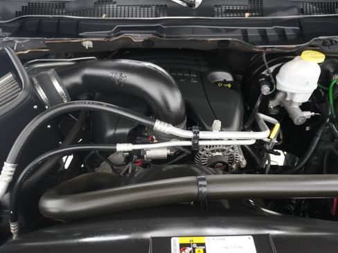 Used 2019 RAM 1500 Express w/ Express Value Package RWD image 28