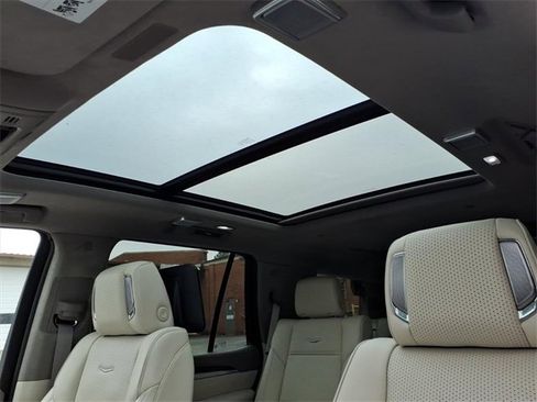 Certified 2025 Cadillac Escalade Premium Luxury Platinum image 16