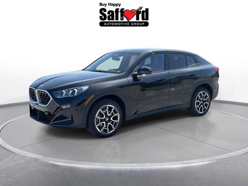 Used 2025 BMW X2 xDrive28i AWD/4WD image 1