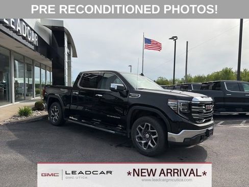 Used 2023 GMC Sierra 1500 SLT w/ SLT Premium Package AWD/4WD image 7