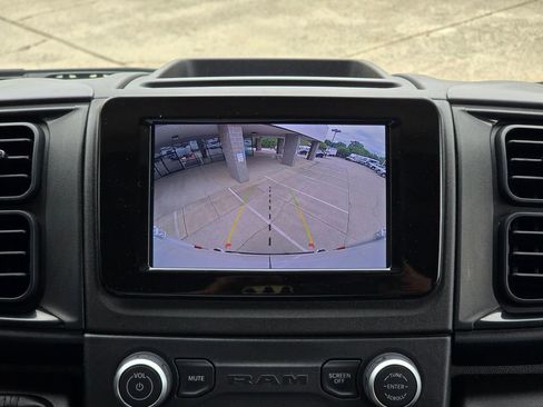 Used 2025 RAM ProMaster 2500 w/ Convenience Group FWD image 21