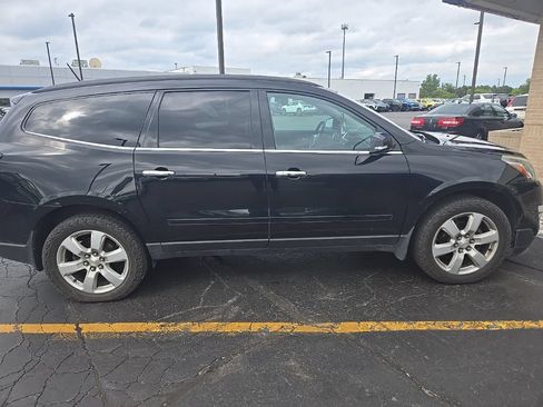 Used 2016 Chevrolet Traverse LT w/ Style and Technology Package AWD/4WD image 8