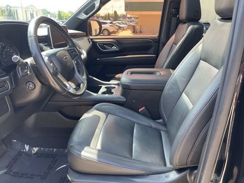 Used 2021 Chevrolet Tahoe Z71 w/ Luxury Package AWD/4WD image 11