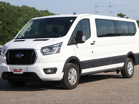 Used 2023 Ford Transit 350 XLT RWD image 5