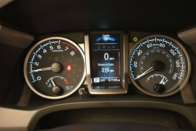 Used 2022 Toyota Tacoma SR5 RWD image 9