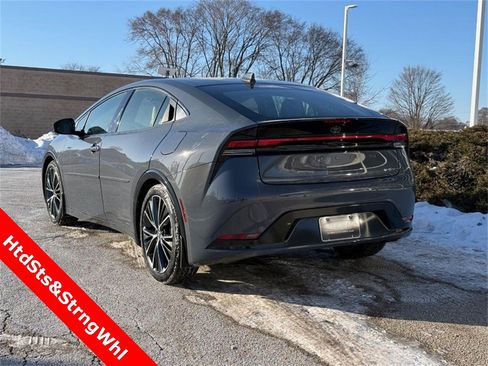 Used 2023 Toyota Prius XLE image 5