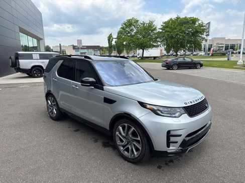 Used 2020 Land Rover Discovery Landmark AWD/4WD image 7