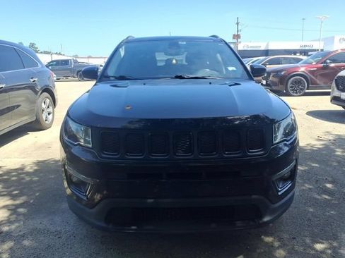 Used 2020 Jeep Compass Latitude FWD image 3