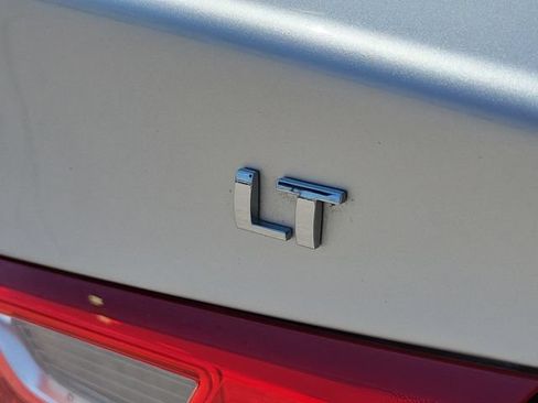 Used 2018 Chevrolet Malibu LT FWD image 8