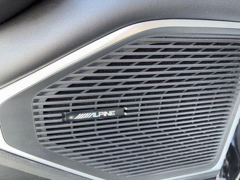 Used 2024 Jeep Wagoneer L Base image 27