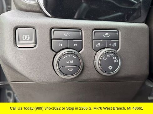 Used 2025 Chevrolet Silverado 1500 LT AWD/4WD image 30