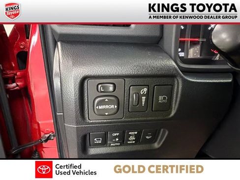 Used 2022 Toyota 4Runner Limited AWD/4WD image 31