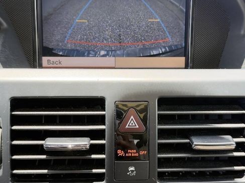 Used 2012 Mercedes-Benz GLK 350 2WD image 16