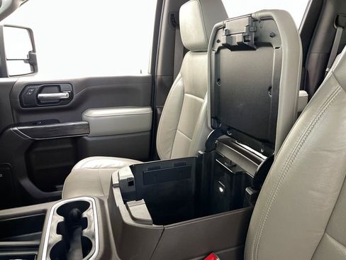 Used 2020 Chevrolet Silverado 2500 LTZ AWD/4WD image 36