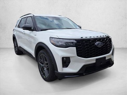 New 2026 Ford Explorer ST-Line w/ ST-Line Street Pack image 6