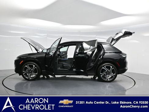 New 2025 Chevrolet Equinox EV LT image 35