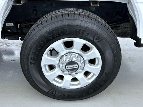 Used 2024 Ford F250 XLT image 22