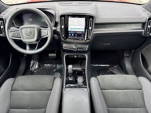 Certified 2023 Volvo C40 P8 Recharge Ultimate AWD/4WD image 3