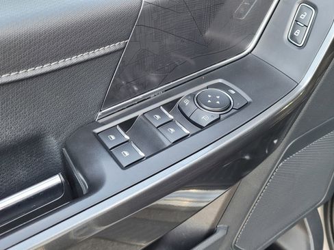 Used 2022 Ford F150 XLT w/ Equipment Group 302A High image 17