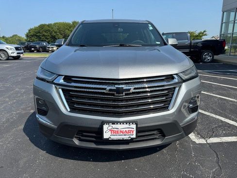 Used 2023 Chevrolet Traverse LT FWD image 9